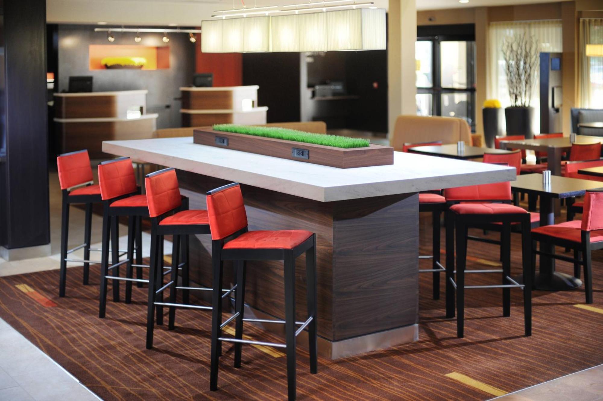Courtyard By Marriott Houston Hobby Airport Hotel Exterior foto